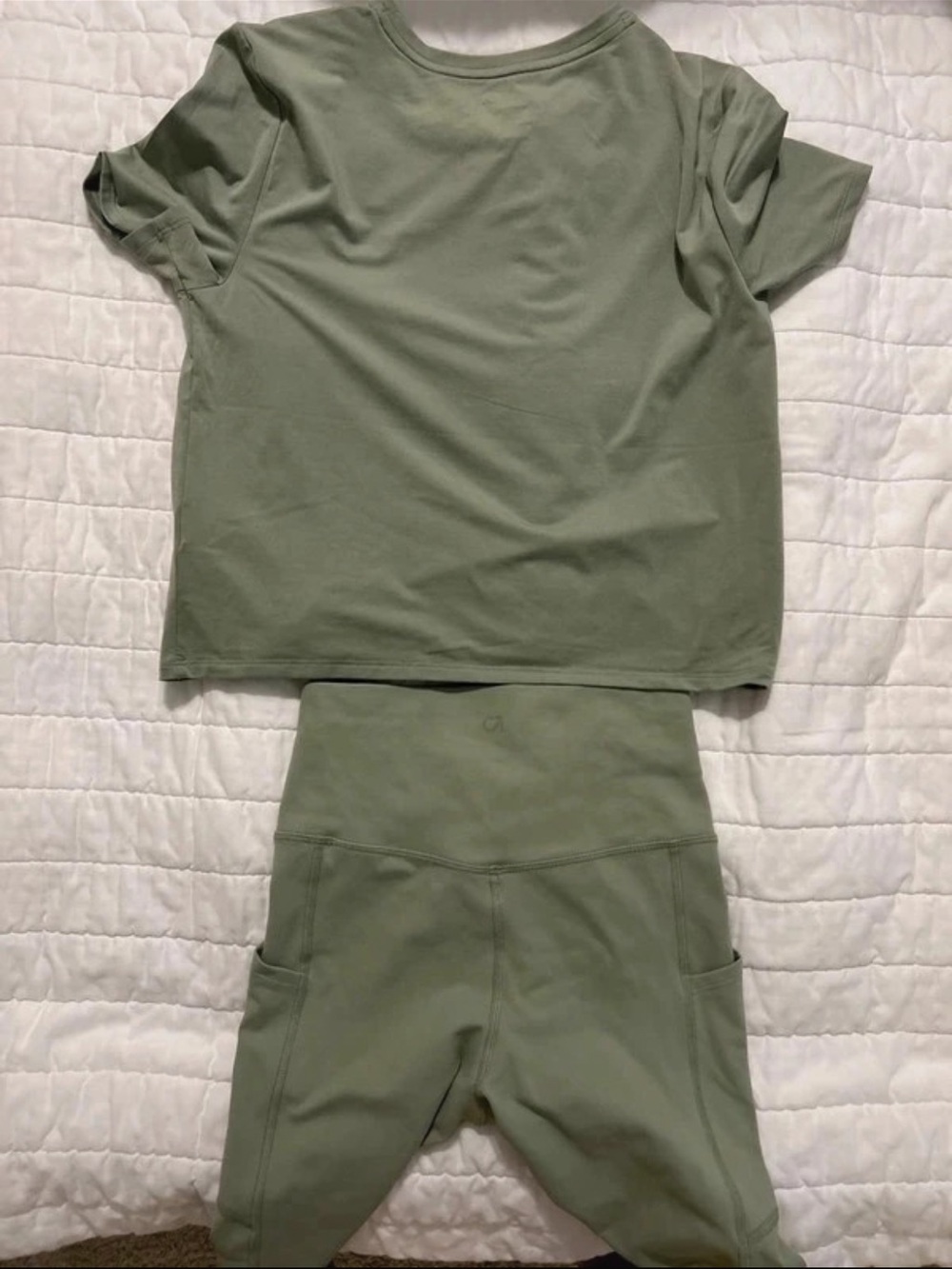 GAPFit Olive Green Women’s Activewear Set Size XS